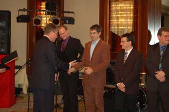 0008_ball-2006